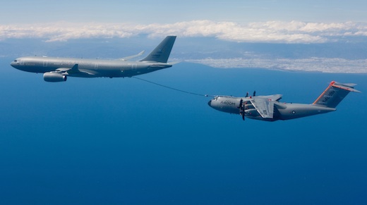 Un A330MRTT ravitaillant un A400M… Le rêve s'éloigne pour les aviateurs français !