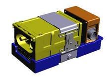 La balise Kannad Integra (755 g) et l'interface Intergra Arinc