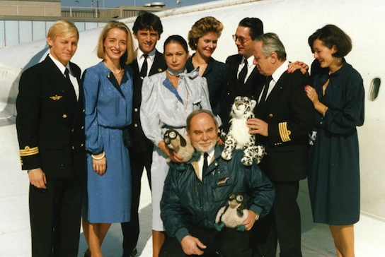 Le 25 octobre 1989, sur l'aile du Concorde F-BVFB, Edouard Chemel avec un léopard...</div>				</div>

				
					<aside class=
