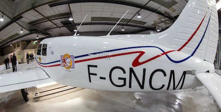 Le Piper PA28 du CAP et celui du CAP Nord viennent d’être repeints à l'identique à l'exception d'un visage de parlementaire qui est propre à chacun.