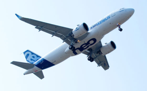 L'A320neo équipé des moteurs PW1100G-JM de Pratt & Whitney a effectué son premier vol le 25 septembre 2014.