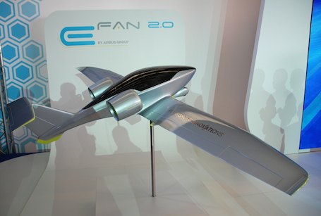 L’E-Fan 2.0, avion-école biplace côte-à-côte électrique, devrait être certifié CS-VLA avant fin 2017.