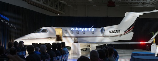 Le Phenom 300 Signature bénéficie d'un aménagement intérieur conçu sur un cahier des charges de NetJets