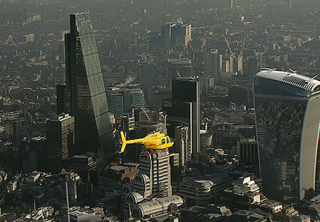 DHL met en service un hélicoptère Bell 206 Jet Ranger à Londres