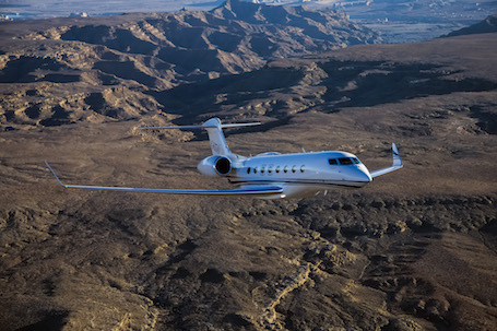 Le G650 de Gulfstream a une autonomie de 7.500 NM (13.890 km) à Mach 0,85 (6.600 NM/11.853 à Mach 0,90). Sa vitesse maximale est de Mach 0,925.