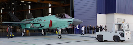 Le premier F-35A assemblé en Italie sera aussi le premier à entrer en service dans les forces aériennes italiennes