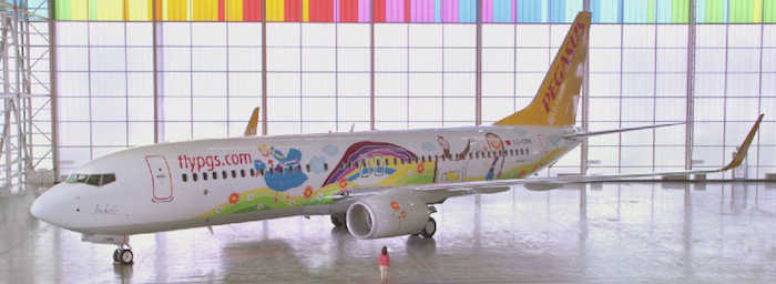 Le 737-800 de Pegasus décoré par une enfant de 9 ans