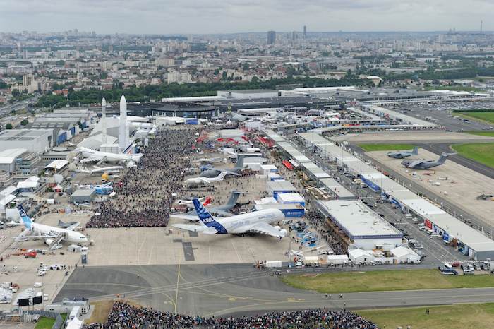 Sur les 120 aéronefs qui composeront l'exposition statique du salon aéronautique du Bourget 2015, une vingtaine seulement devrait être également présentée en vol