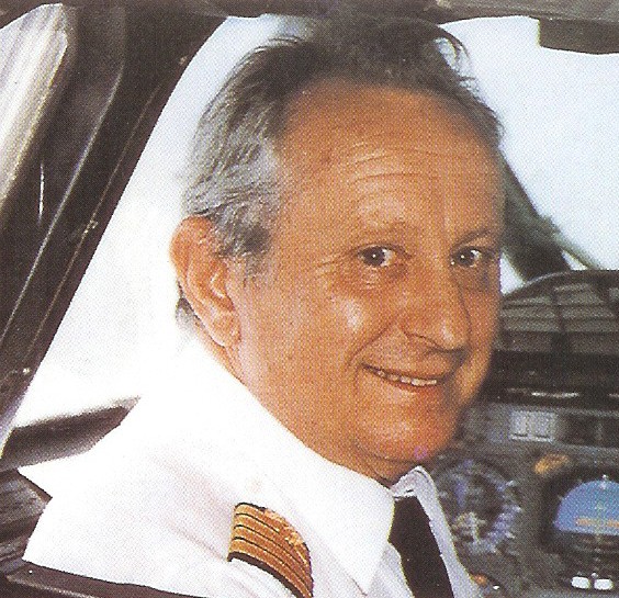 Lorsqu'Edouard Chemel quitte Air France après quarante-deux ans de carrière, il totalise plus de 22 000 heures de vol, dont 1 400 en supersonique.