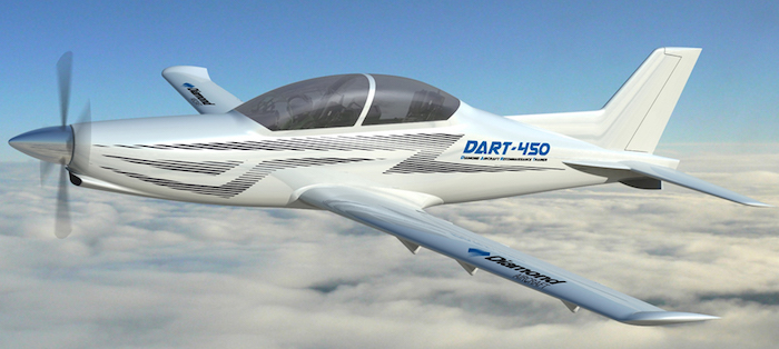 Christian Dries (Dimaond Aircraft) promet que son futur avion d'entrainement militaire Dart 450 sera présenté en vol au salon de Farnborough, en juillet 2016