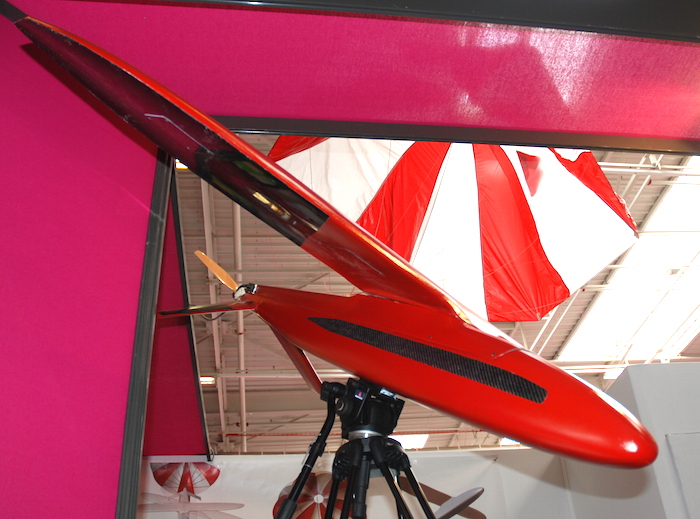 Le drone aérolargable Drop'n Drone d'Airborne Concept présenté au salon du Bourget