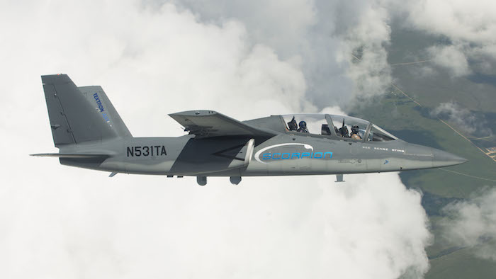 Le biréacteur militaire Scorpion de Textron - Airland est présenté pour la première fois au salon du Bourget