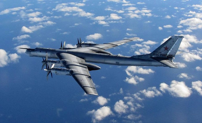Le Tupolev Tu-95 croise à 780 km/h pendant 20 heures
