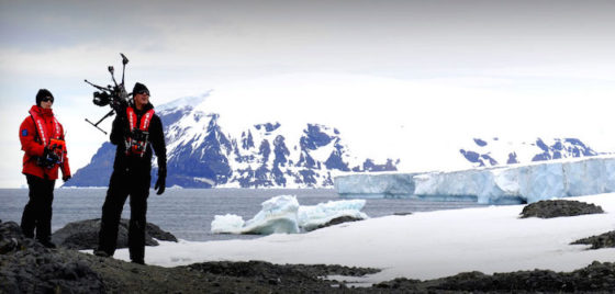 Tournage dans l'Antarctique jusque-là interdit aux drones