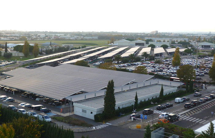 La centrale solaire photovoltaïque de 4,5 MWc implantée sur les parkings de l’Aéroport Montpellier Méditerranée.