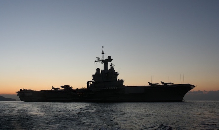 Le porte-avions nucléaire Charles de Gaulle de la Marine Nationale