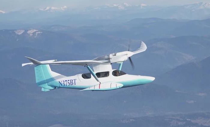 Il a fallu moins de deux ans à Burt Rutan pour faire voler son SkiGull, l'avion tout terrain, toute surface…
