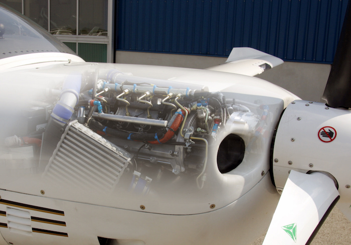 Moteur diesel Continental CD-135 sur un DA40 de Diamond Aircraft
