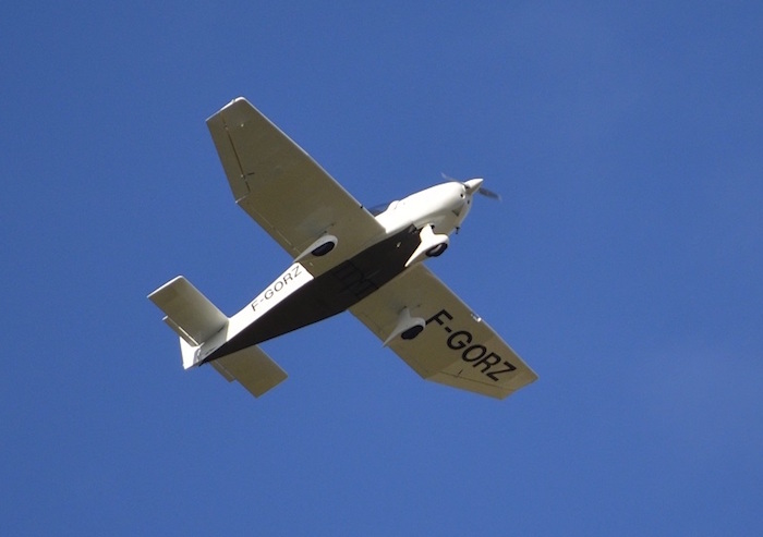 Moins gourmand en carburant, moins bruyant, le DR400 équipé d'un moteur Rotax 912iS pourrait se révélé particulièrement bien adapté à la formation des pilotes privés en aéro-club