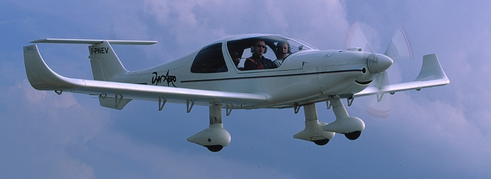 Le MCR 4 S, quadriplace dont le premier vol a eu lieu en 2000, il est motorisé par un Rotax 100hp