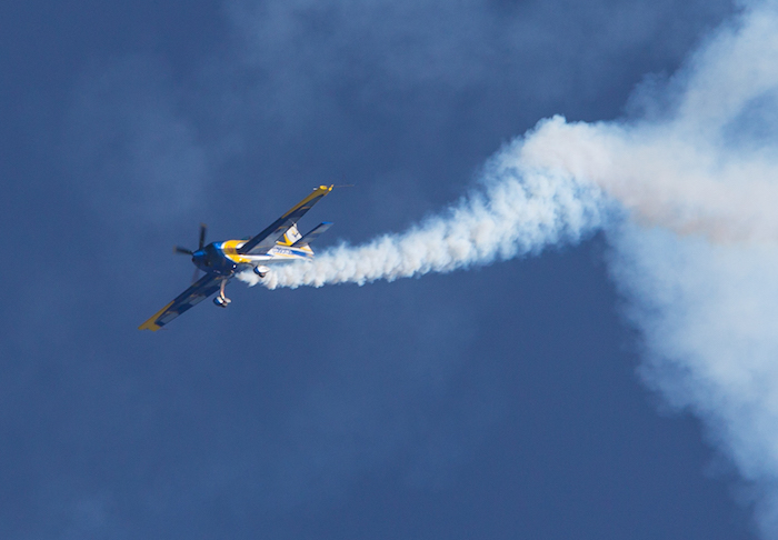L'Extra 330SC d'Olivier Masurel au cours du programme intégral de 4 minutes dans le ciel de Dubaï