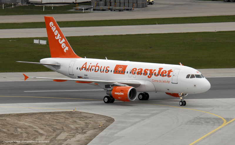 easyJet affiche des coûts au siège en baisse de 3,7% au 4T2015 (hors impact du prix de pétrole, ils progressent de 1,3%).