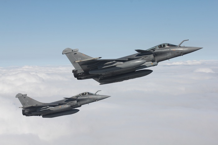 Les instructeurs réservistes accompagneront les jeunes pilotes arrivant en flottille ou bien d’autres plus expérimentés quittant le SEM pour le Rafale.