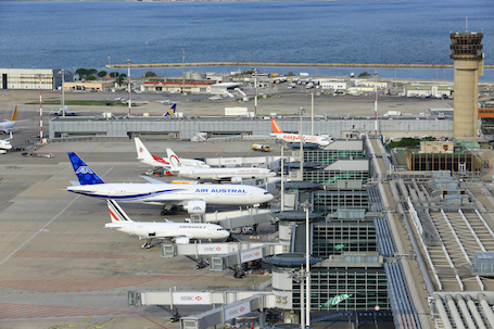 D'ici la fin de la décennie, Marseille-Marignane prévoit la création d’un cœur d’aérogare entre les halls 1 et 3-4 et la construction d’une nouvelle jetée d’embarquement internationale permettant d’accueillir des avions long-courriers gros porteurs.