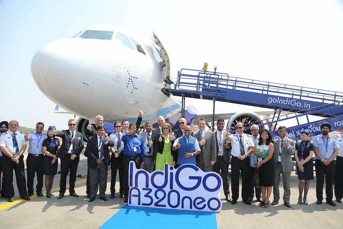 La compagnie indienne Indigo a réceptionné, au salon de l'aéronautique de Hyderabad, le premier de ses 430 A320neo