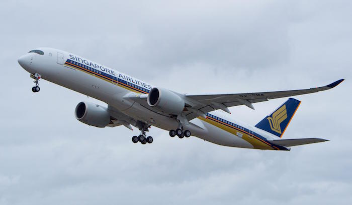Singapore Airlines va déployé son premier A350-900, le 9 mai 2016, sur la ligne Singapour - Amsterdam.