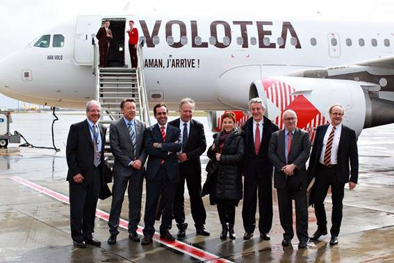Pour célébrer l’arrivée de son premier A319 dans sa flotte, Volotea a réuni les autorités des villes de Nantes et Toulouse, des dirigeants d'Airbus, membres de l’Aviation Civile, des représentants des deux aéroports ainsi que de Maxime Leroux, le nantais vainqueur du jeu-concours « Hello my plane is » qui a baptisé ce premier A319 : Han Volo.