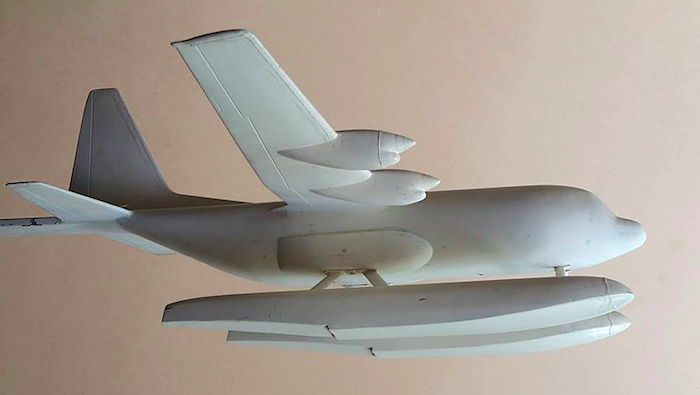 Un C130 Hercules sur flotteurs…