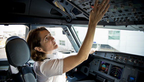 Les femmes représentent actuellement 6% des effectifs de pilotes d'easyJet. La compagnie s'est engagée à doubler cette proportion dans les deux ans à venir.