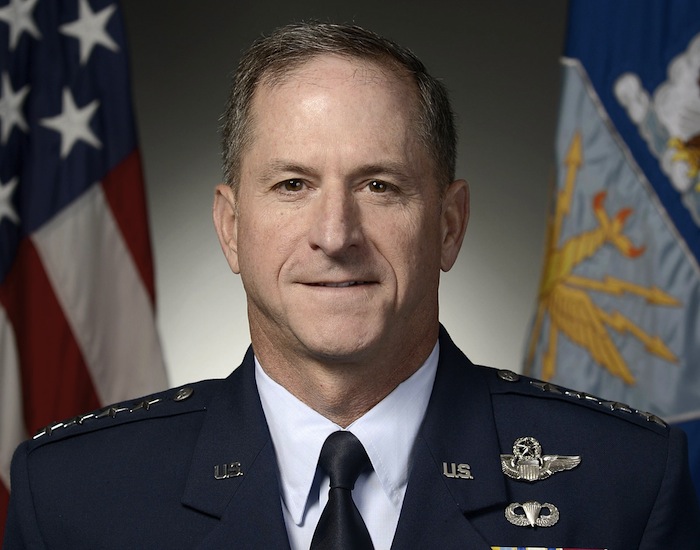 Du F-16 au drone armé, la carrière opérationnelle de David Goldfein, prochain chef d’état-major de l’USAF, est à l’unisson des évolutions en cours.