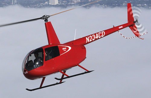 Robinson Helicopter propose son hélicoptère biplace R44 Cadet à 339.000 $ (367.000 $ avec flotteurs).