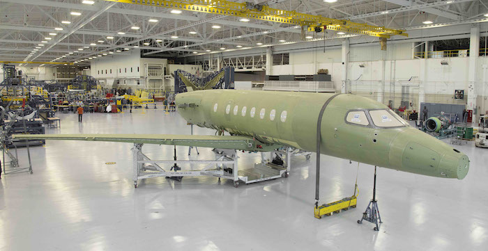 Avec le Citation Longitude, Cessna prend pied sur le créneau « Super Mid-Size » et se positionne face à Dassault et son Falcon 2000S ou encore face à Bombardier et son Challenger 350.