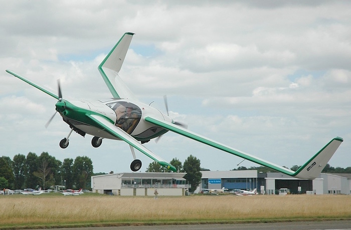 Eulair annonce que le prototype du Twin 2 sera présenté au salon de l’ULM à Blois les 27 et 28 août 2016.