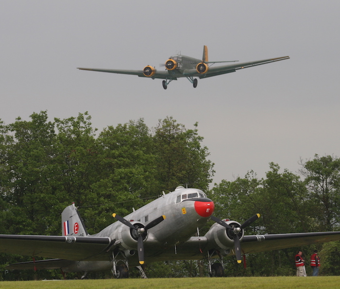 Junkers Ju-52 : Julie entre guerre et paix JU52-4