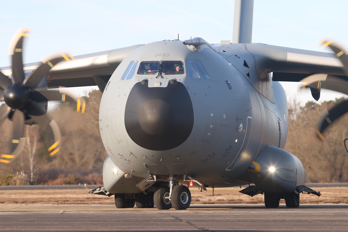 AV Airbus  A400 M  tests, essais et évolution 1-1