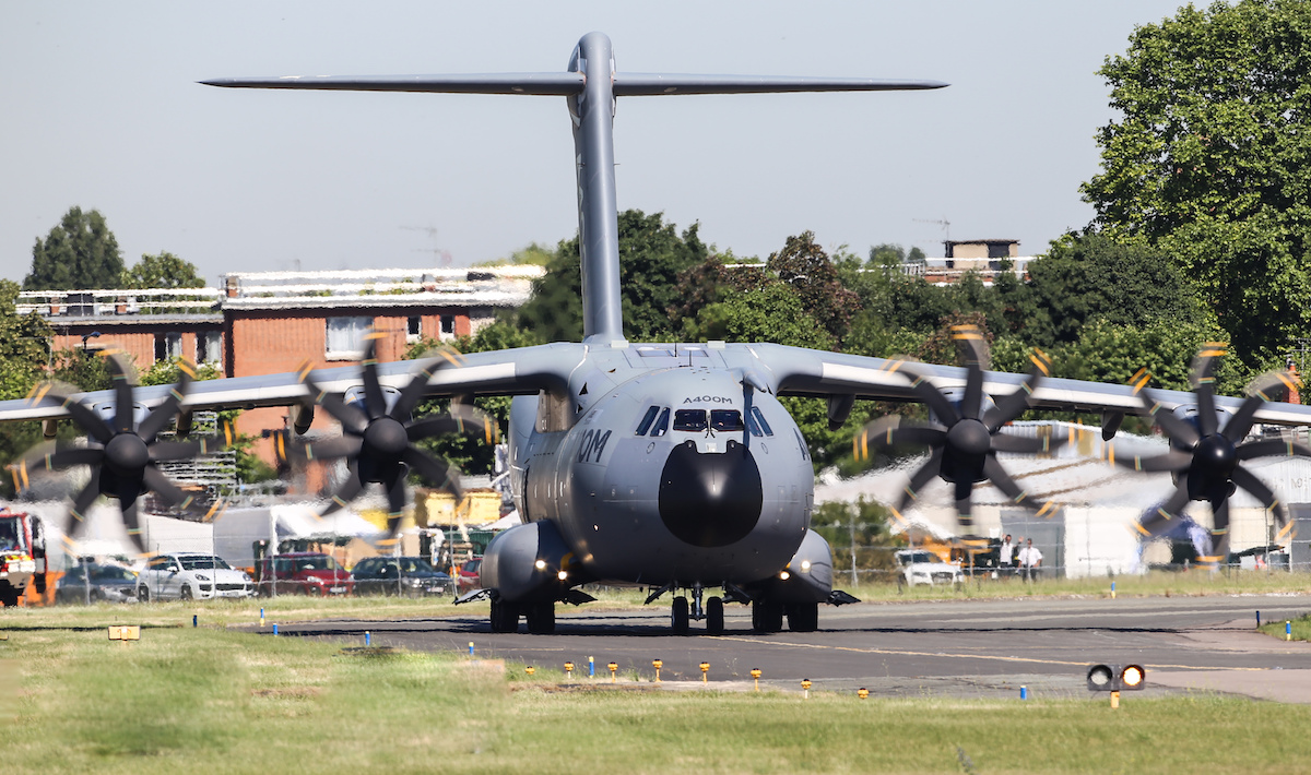 AV Airbus  A400 M  tests, essais et évolution Siae-2017.aeronefs.26-c-SIAE-2017-Anthony-Guerra-Alex-Marc