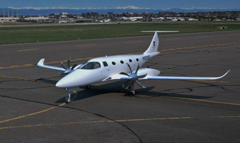 Rheinland Air Service, premier distributeur européen de l’eFlyer800 de